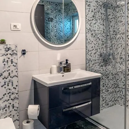 Comfort Dorin Apartment *