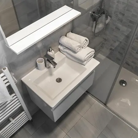 Comfort Dorin Apartment