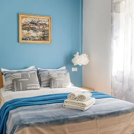 Comfort Dorin Apartment *