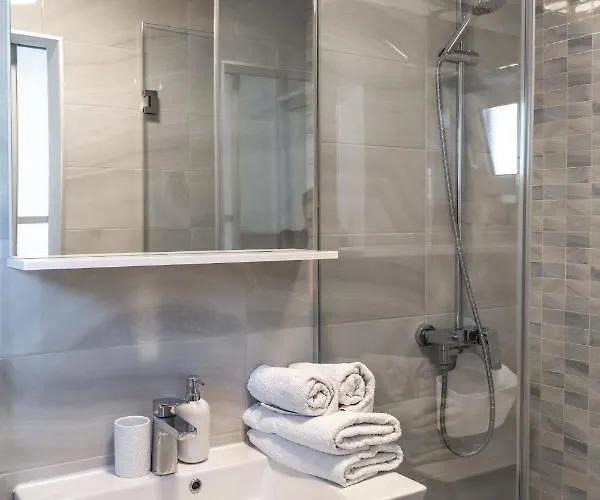 Апартаменти Comfort Dorin Макарська